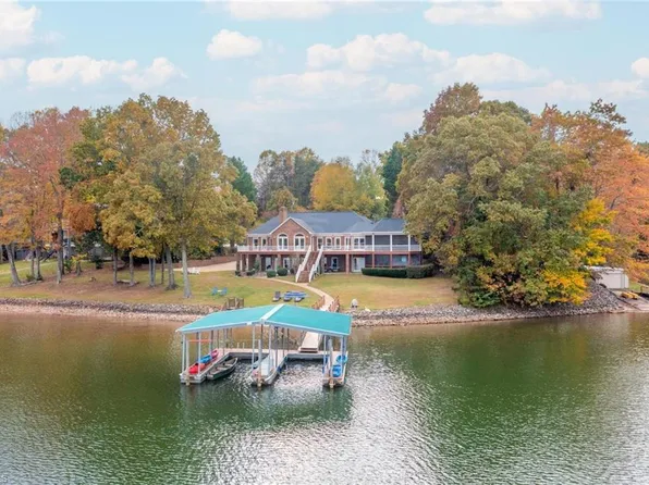 185 Willow Point Rd, Troutman, NC 28166