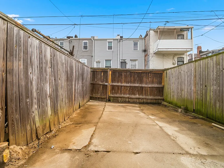 415 N Kenwood Ave — Photo 26