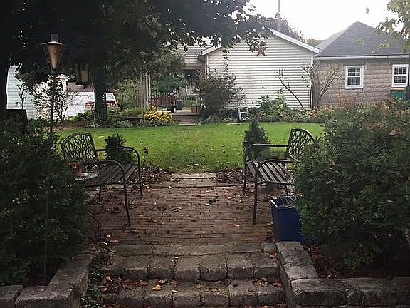 5th image of 544 E King St
