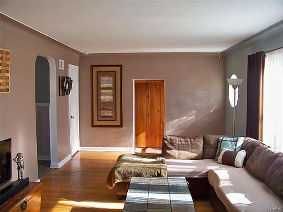 2nd image of 1905 Basil Dr