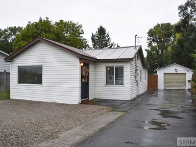 393 W Pine St, Shelley, ID, 83274