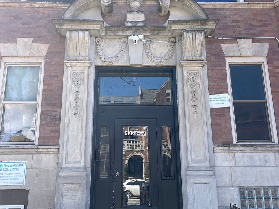 1st image of 4358 S Lake Park Ave #2