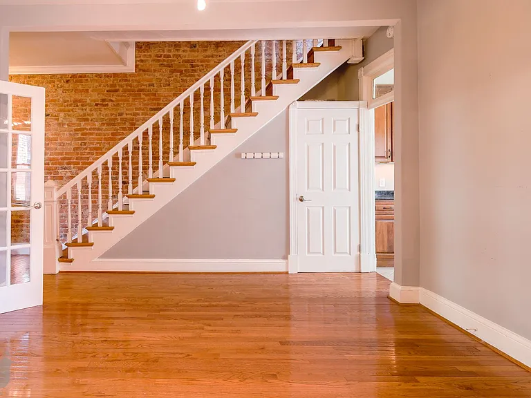 742 Harvard St NW — Photo 17