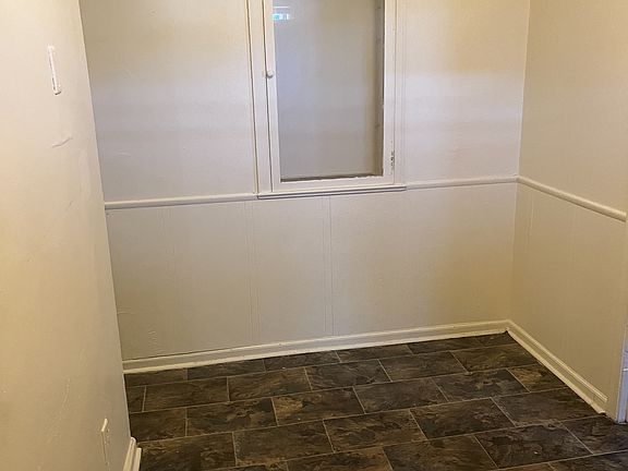 2nd image of 2662-2678 N Main St #101