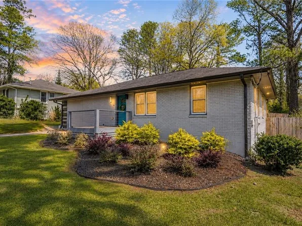 1692 Derrill Dr, Decatur, GA 30032