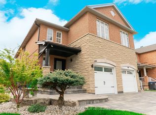 3394 Crimson King Cir, Mississauga, ON L5N 8M9