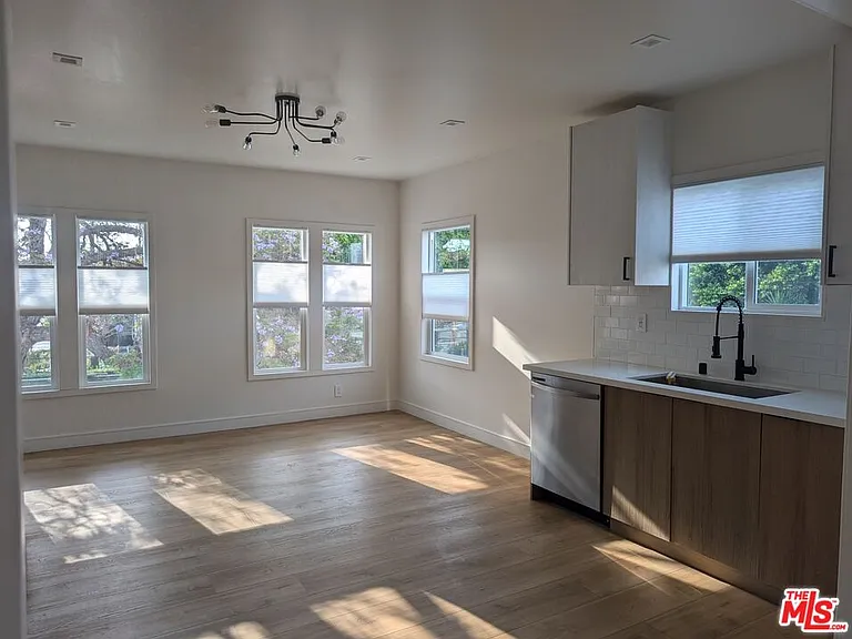 1125 Lodi Pl #1127-1/2 — Photo 10
