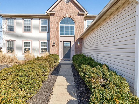 4th image of 139 Knights Bridge Dr N