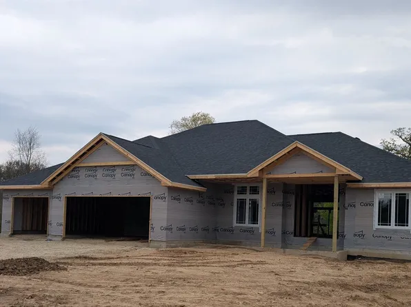 7820 Landon Ln, Roscoe, IL 61073