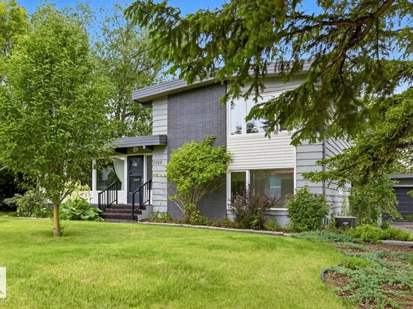 7508 139th St NW, Edmonton, AB T5R 0E8