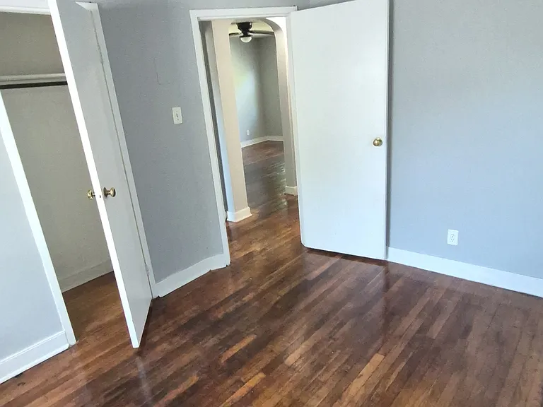 2505 Redwood Ave — Photo 19