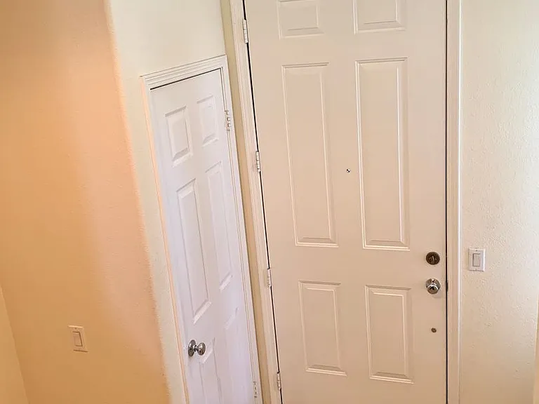 142 Principia Ct — Photo 2