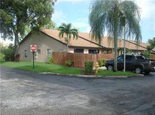 2554 N Nob Hill Rd, Fort Lauderdale, FL 33322