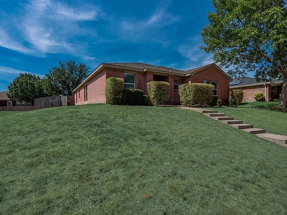 4th image of 612 Snapdragon Ln