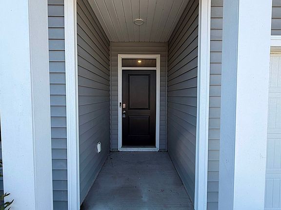 2nd image of 511 Meadowgrass Ct.