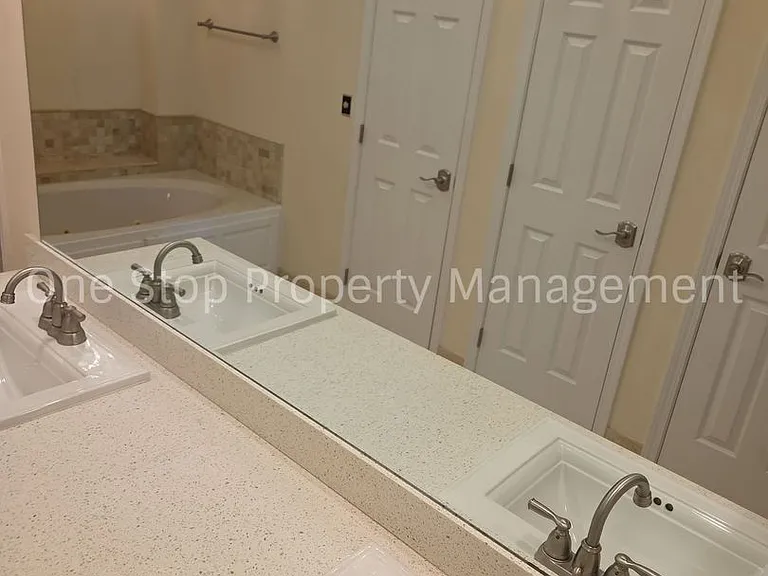 5222 W 121st St — Photo 20