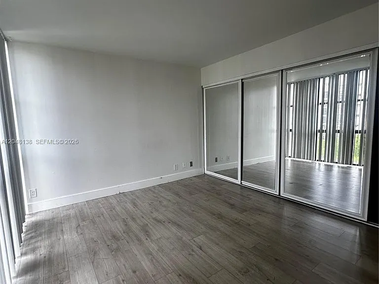 16919 N Bay Rd #710 — Photo 12