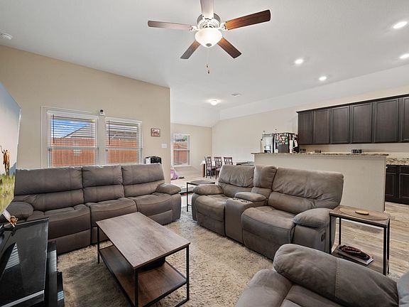 4th image of 19601 Hubert R Humphrey Rd