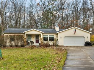 180 Hidden Hills Rd, Houghton Lake, MI 48629