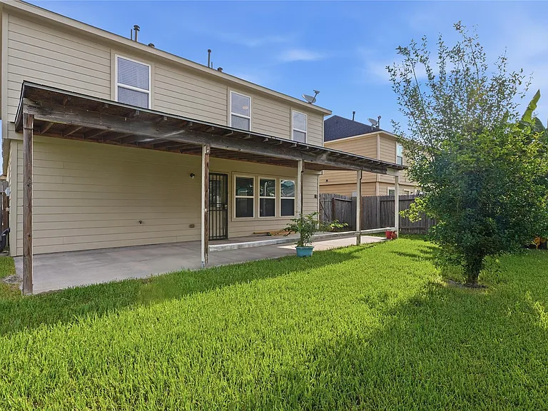 12530 Greencanyon Dr — Photo 39