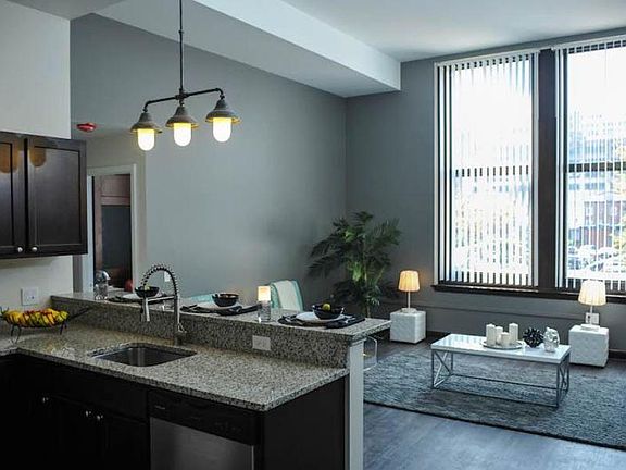 4th image of 523 N Broad St #505