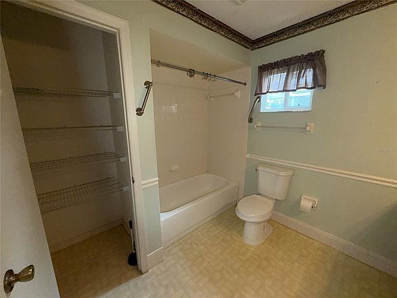 5th image of 10425 SE 177TH PLACE