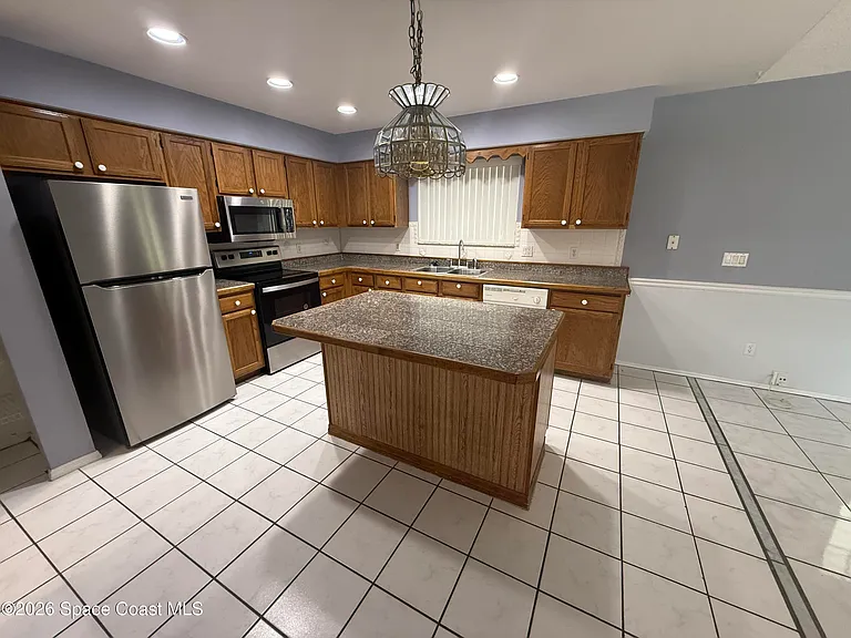 1506 Heartwellville St NW — Photo 5