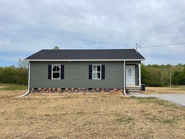 1st image of 80 Pleasant Ln