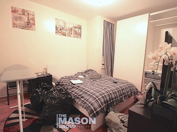 4th image of 514 W 48th St #4S