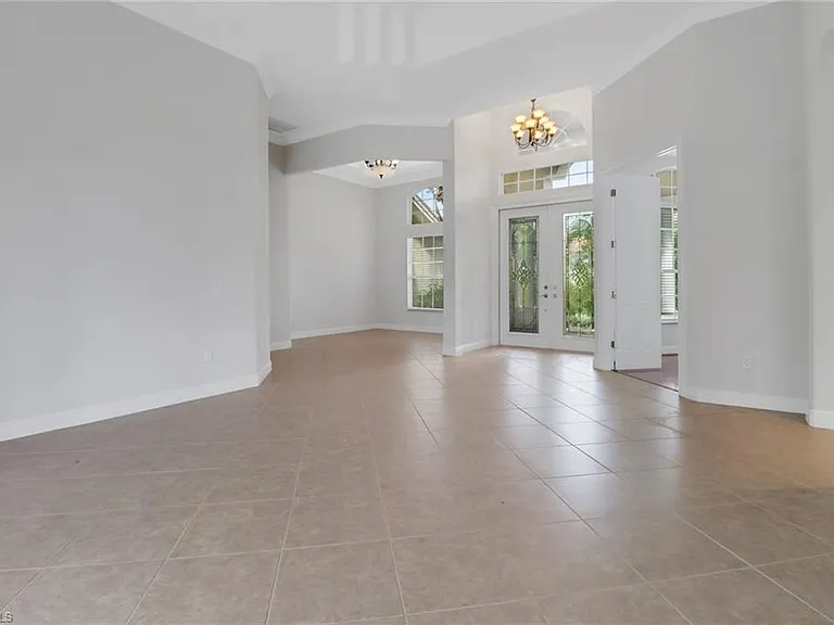 11128 Sierra Palm Ct — Photo 6