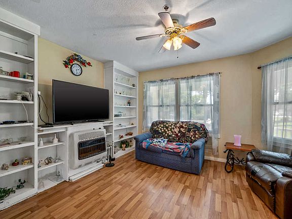 5th image of 204 N Maple St