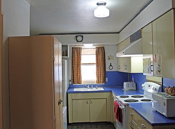 3rd image of 38 Boyer Dr