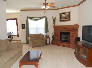 704 N Chisholm Trail Way, Mustang, OK 73064