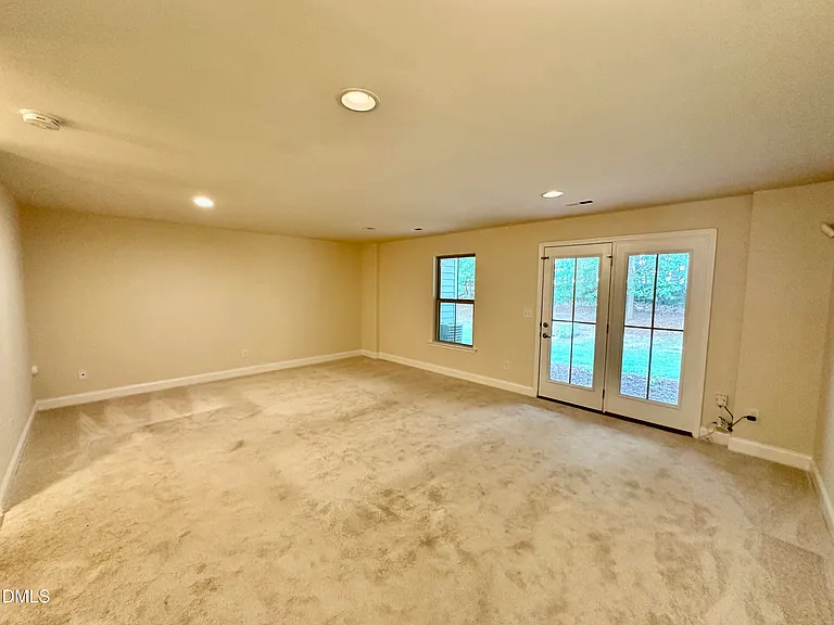 1004 Waymaker Ct — Photo 25