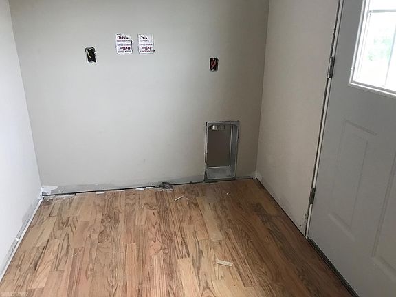 5th image of 472 Depot St NE