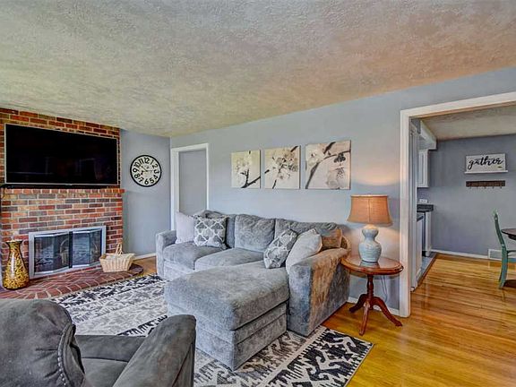3rd image of 3131 W Central Ave