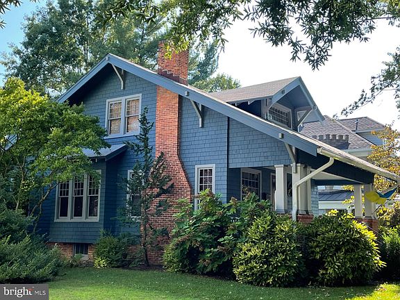 2nd image of 12 Brookletts Ave