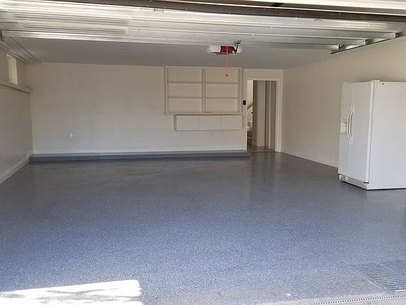 4th image of 841 10th St APT 1