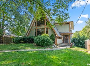 605 Oglesby Ave, Lincoln, IL