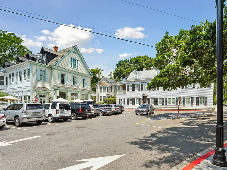 1444 Pocahontas St — Photo 45