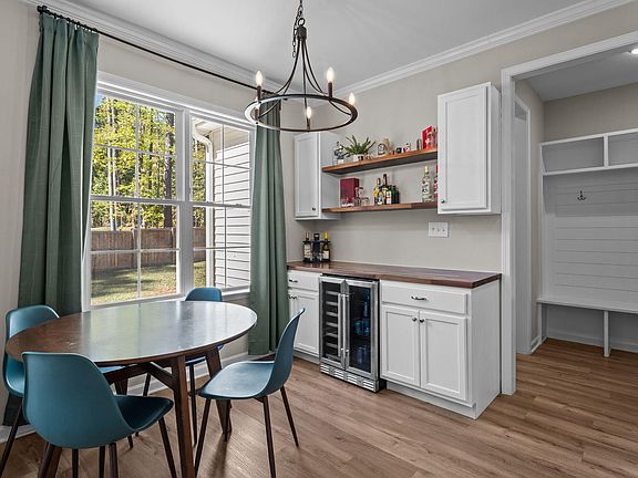 5th image of 3720 Mitchell Rd