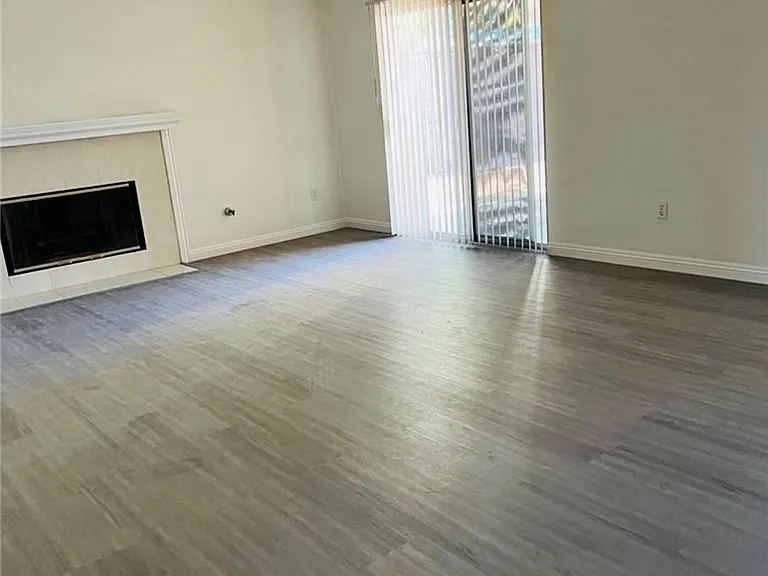 3732 White Plains Dr — Photo 6