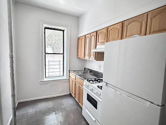 5th image of 902 44th St #A23