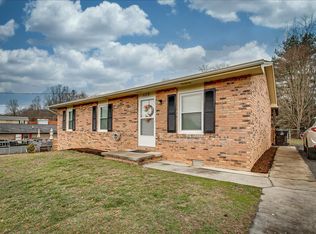 608 Cross Community Rd, Bristol, TN 37620