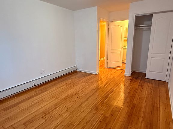 4th image of 10325 169th St