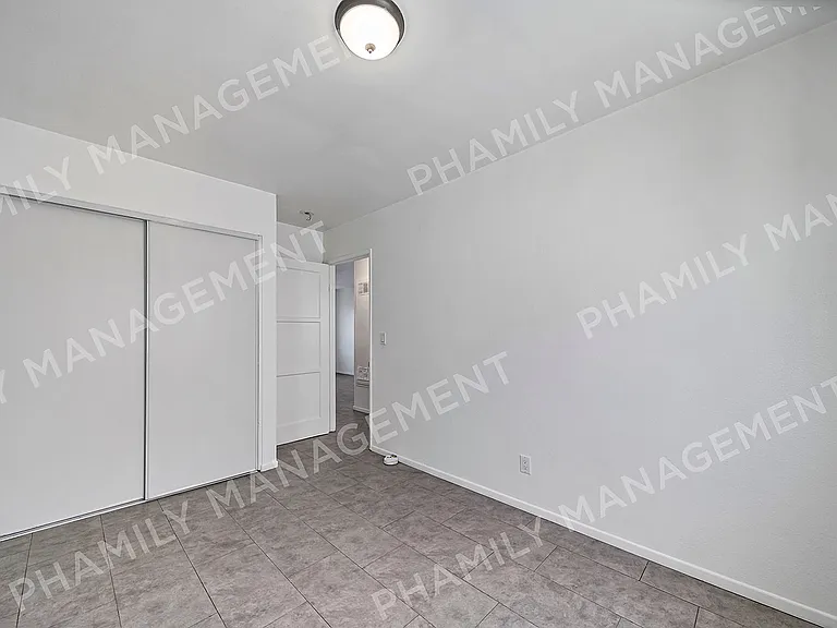 621 N Benton Way #6 — Photo 2