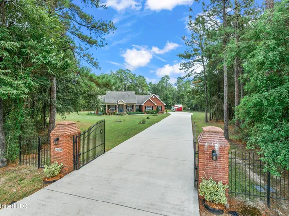 16301 Bob White Dr, Gulfport, MS 39503