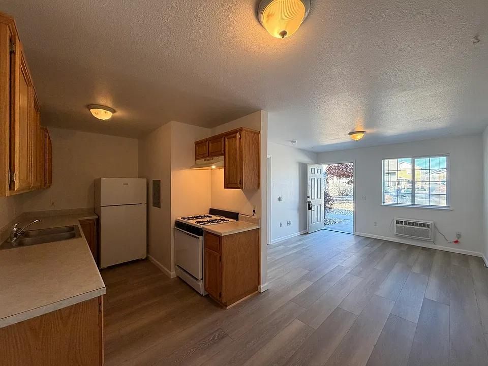 Cedar Apartments