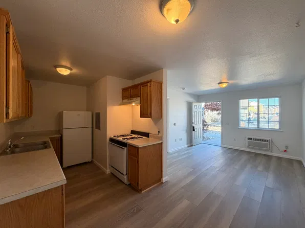 Cedar Apartments, 475 E Cedar St APT 27, Fernley, NV 89408