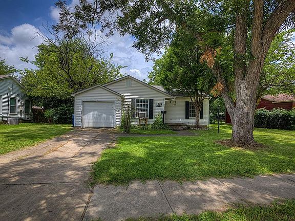 4th image of 205 W Avenue G